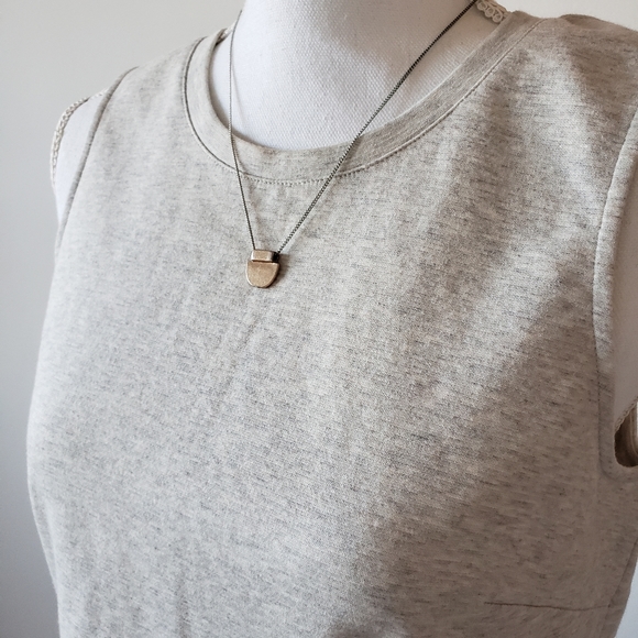 J. Crew Grey Sleeveless Blouse | Ruffle Hem | XS - Picture 2 of 10